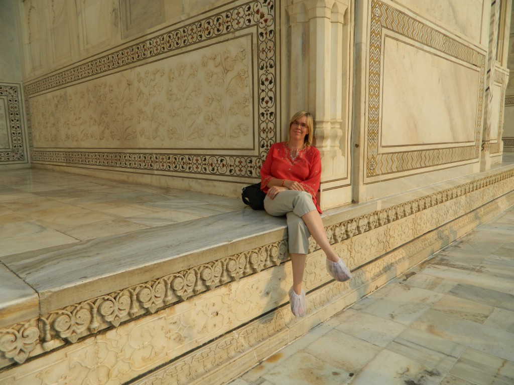 Deirdré at the Taj Mahal, photo copyright Brendan Gregg