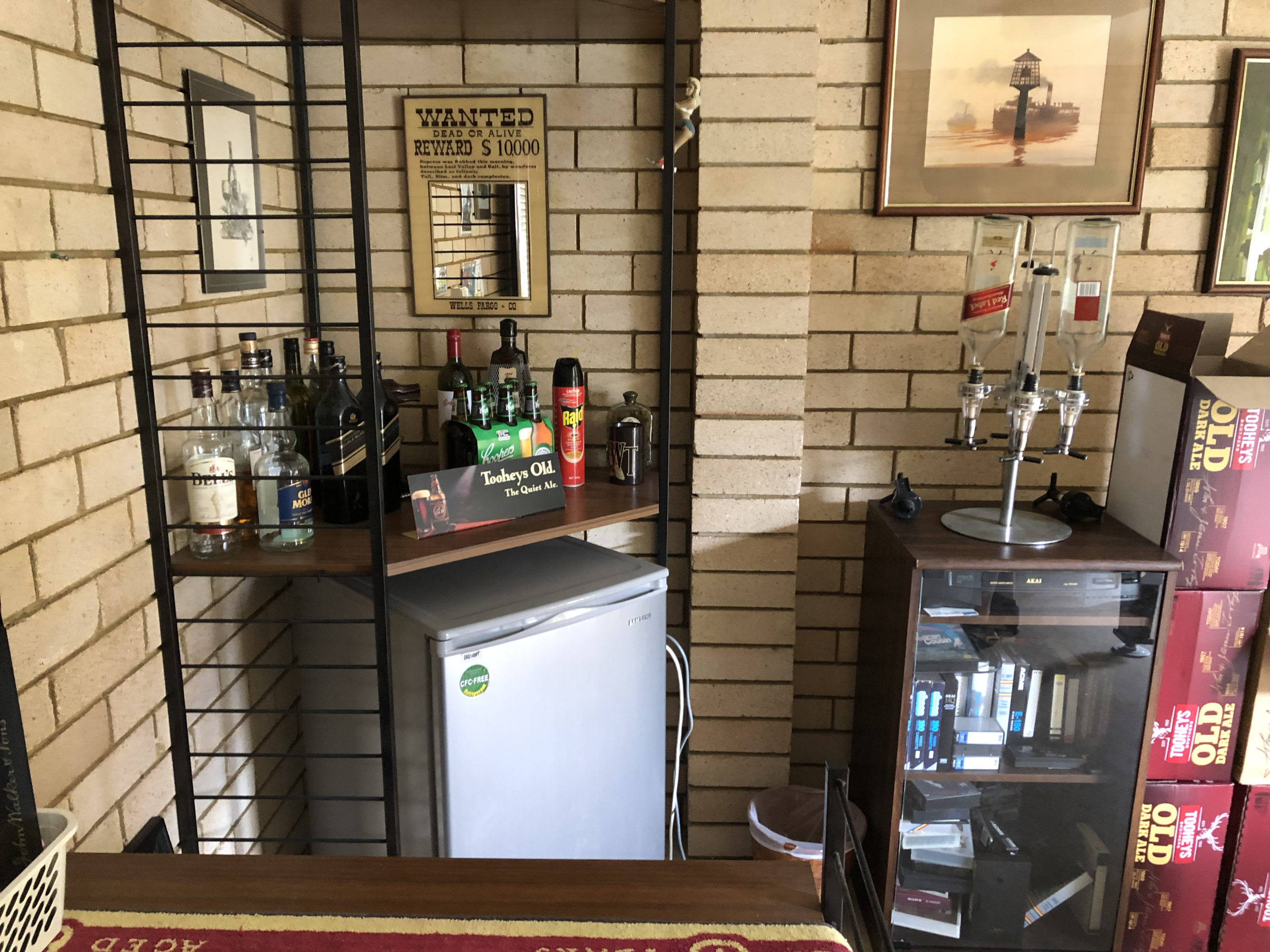 bar area 